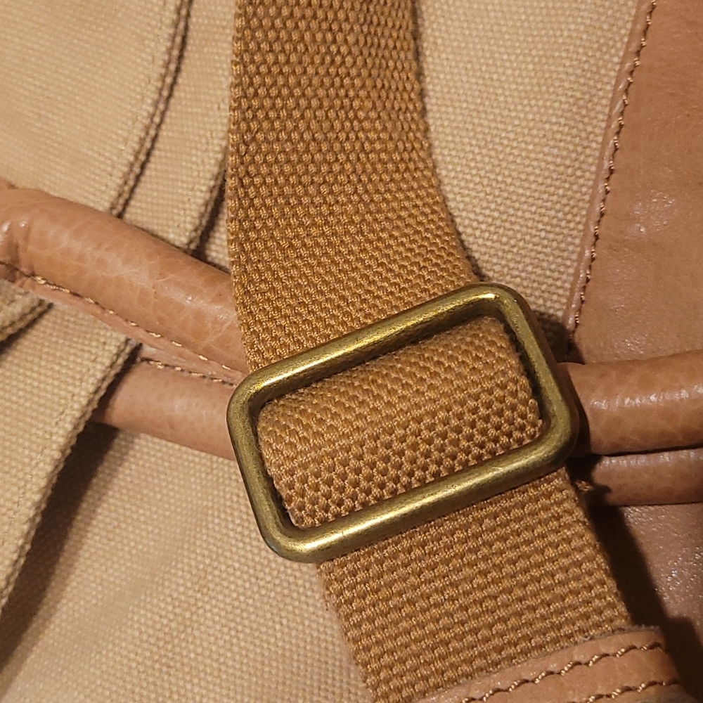 Margot -Foldover Zip Crossbody - Picture 9 of 9